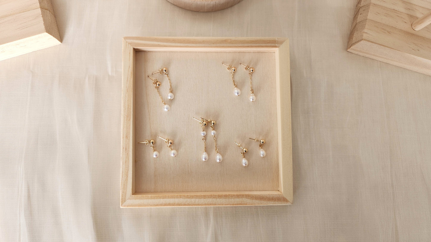Eliza Pearl Dangle Earrings