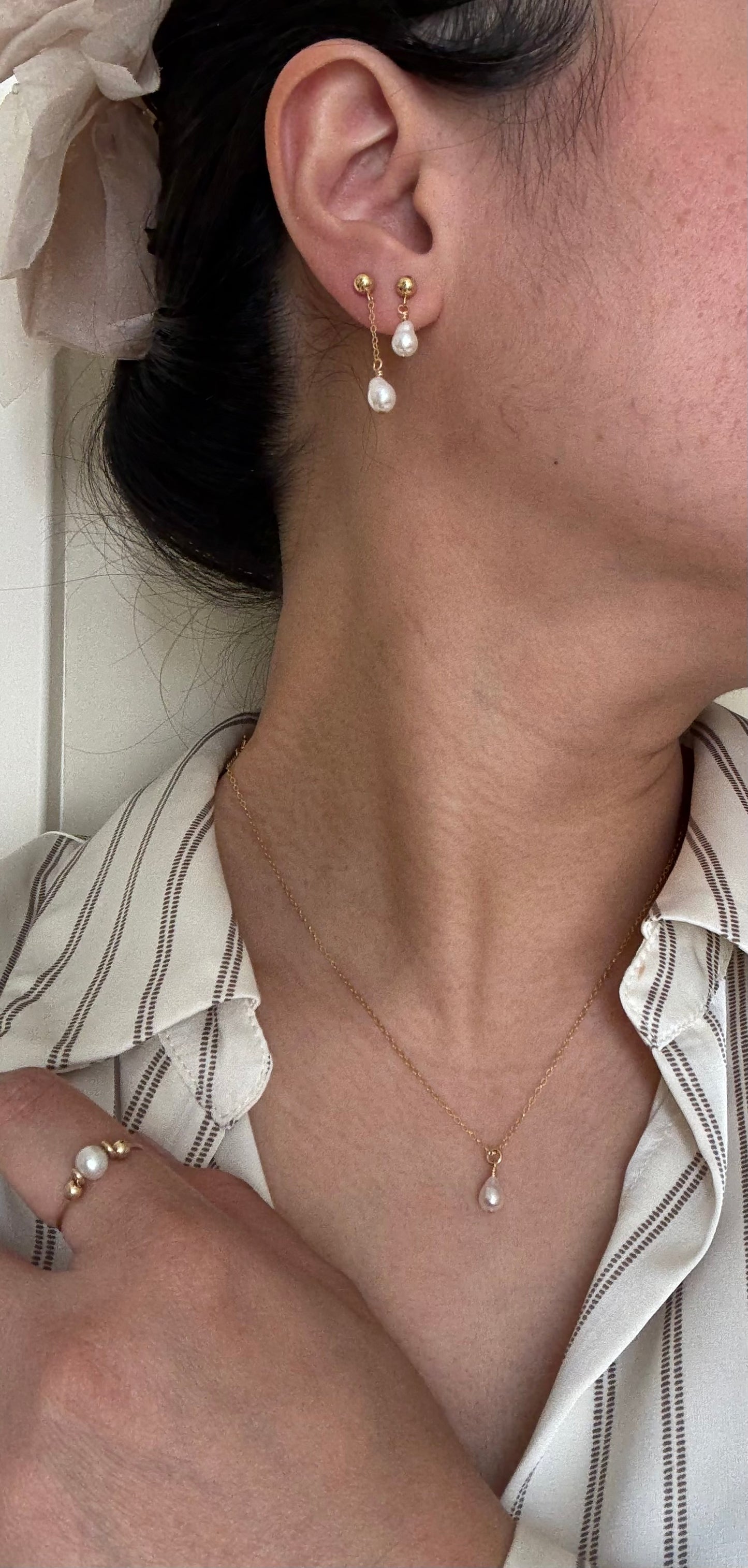 Mika Teardrop Pearl Pendant Necklace