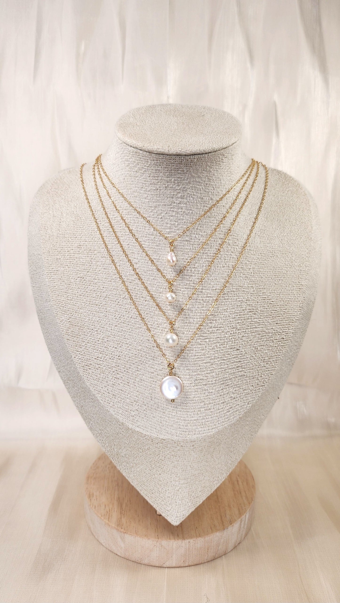 Mika Teardrop Pearl Pendant Necklace
